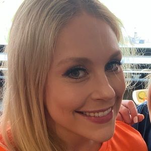 Meet your Posher, Deena